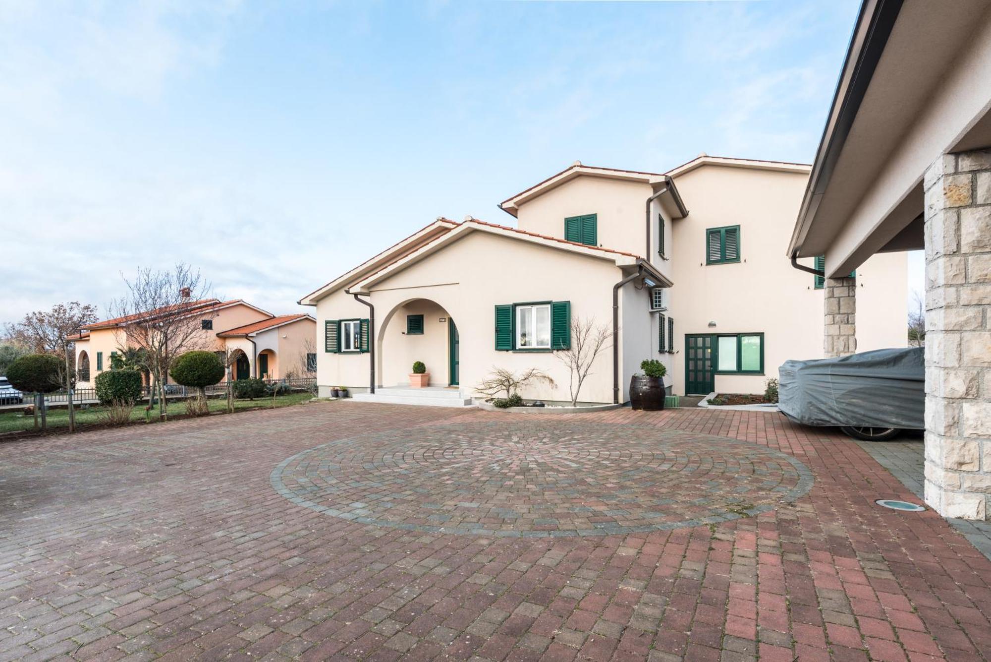 Holiday House Olive Grove With Pool And Garden Labin  Zimmer foto