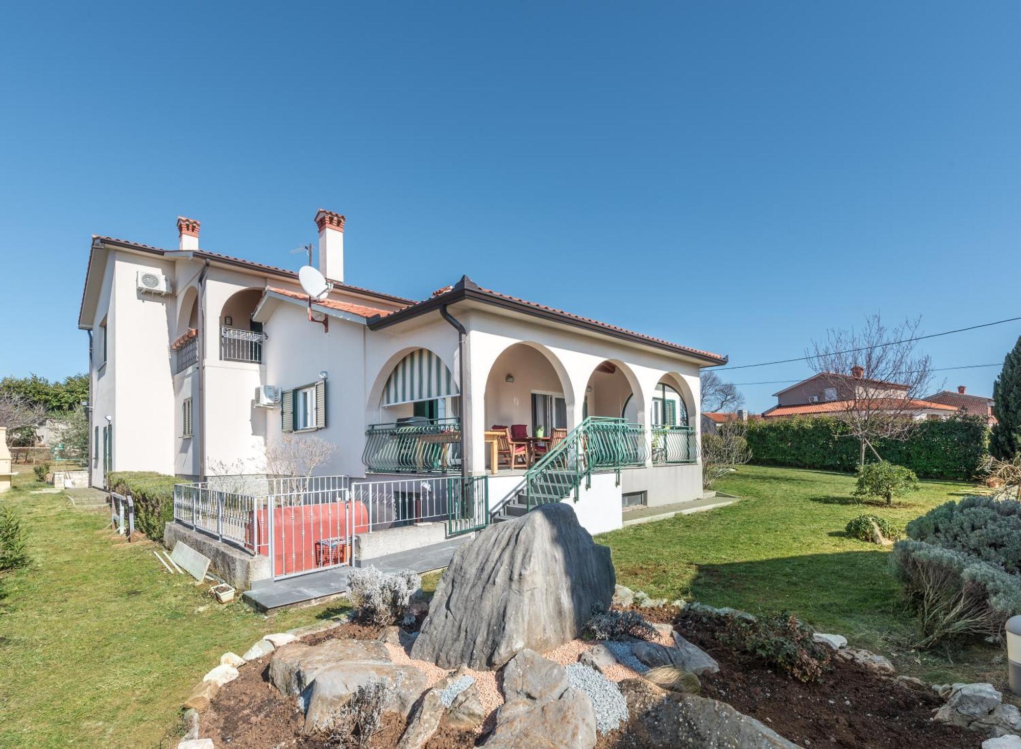 Holiday House Olive Grove With Pool And Garden Labin  Zimmer foto